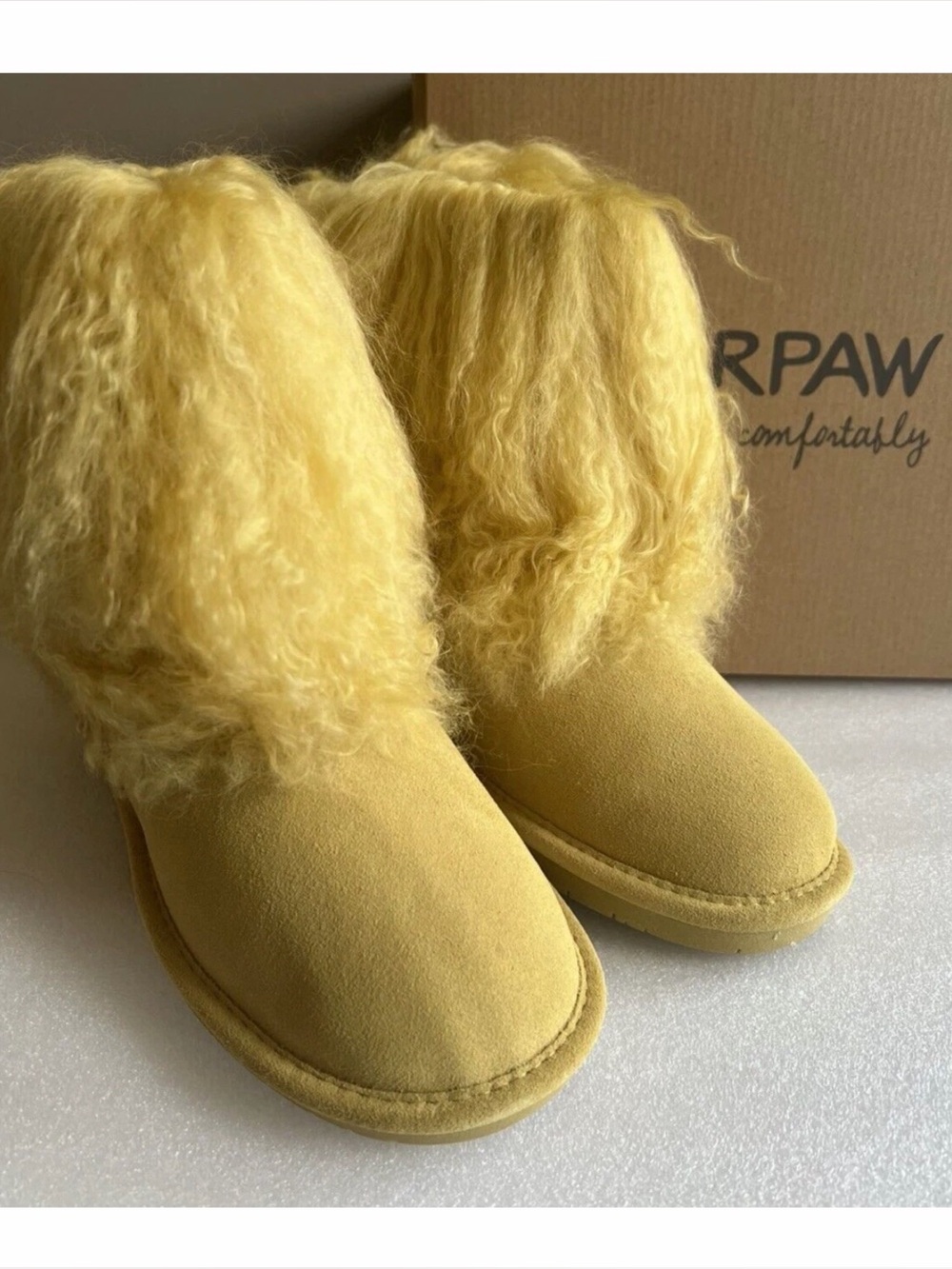 Bearpaw  Yellow Fur Winter Boots size 8 new